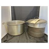 Stockpot w/strainers & lids