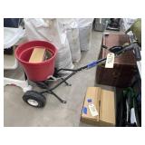 Earthway EV-N Spread