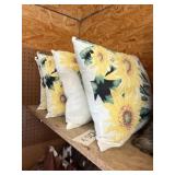 4 Pcs - Assorted Throw Pillows