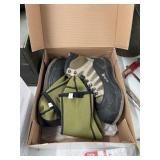 White River waiting shoes sz. 10 M