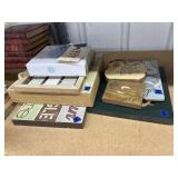 Pile of Assorted Home Dï¿½cor