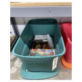 Tote w/Canvas Pics - Table Cloth