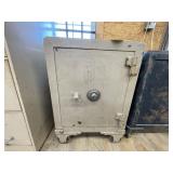 Vintage Safe on Wheels 22'L x 24'W x 33'H
