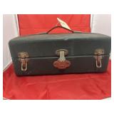 Metal tacklebox w/tackle