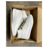 Puma sz. 8 1/2 shoes in box