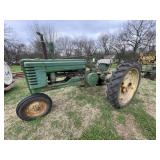 John Deere B Tractor - Tricycle Front - Runs