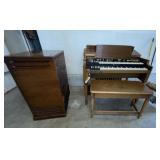 Hammond Organ w/Bench & Leslie Speaker
