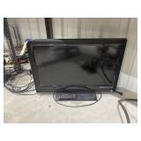 36 in Vizo HD TV w/Remote