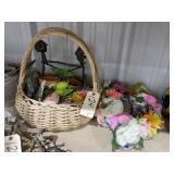 Pile of Home & Yard Dï¿½cor