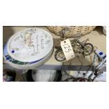 2 Wind Chimes & 2 Decorative Stepping Stones