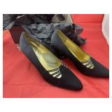 Pair Ladie's Heels Sz 8