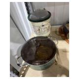 Dutch Oven w/Lid & Crock Pot