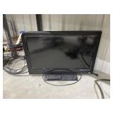 36 in Vizo HD TV w/Remote