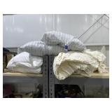 4 Bed Pillows & Blanket