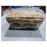 Metal/Wicker Basket w/Tea Towels
