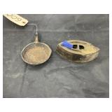 2 Pcs - Mini Cast Iron Skillet & Sad Iron