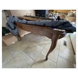 Dining Table w/8 Chairs & 2 Leaves