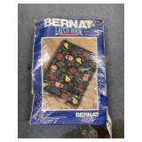 Bernat Latch hook NIP