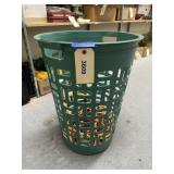 Laundry Hamper w/Extension Cords