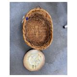 Basket w/Decorative Plate