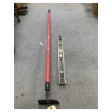 Hoe & 2 Ft Level