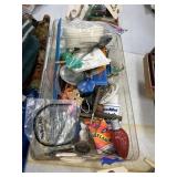 Plastic Tub w/Light Bulbs - Miniatures - Ruler