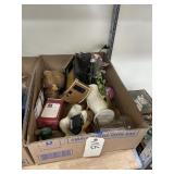 Box of Duck Candle - Vase - Clocks & More