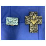 Pill Box & Cross Dï¿½cor