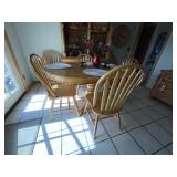 Wood Dining Table w/Leaf & 6 Chairs