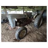 Ford 600 Tractor - 3 Pt Arms - PTO - 1895 hrs