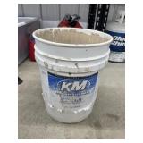 Bucket w/Assorted Lawn Sprinklers