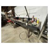 Heavy Duty Metal Work Bench w/Elec Grinder