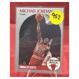 1990 NBA HOOPS HOF MICHAEL JORDAN CARD