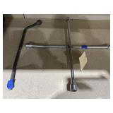 Tire Iron & 4-Way Lug Wrench