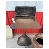Metal Stand w/Small Grill