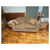Loveseat 5ft