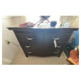 3-Drawer Dresser 41"L x 21"W x 32"H