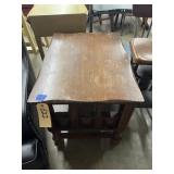 Wood End Table 28"L x 21"W x 22"H