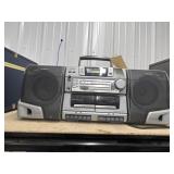 Aiwa Portable CD/Cassette Player w/Speakers