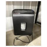 Pen & Gear Paper Shredder on Wheels