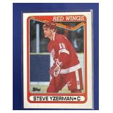1990 TOPPS HOF STEVE YZERMAN CARD