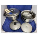 Assorted 5 Pcs - 3 Aluminum Pans & Lids