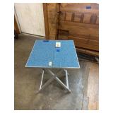 Folding Table 20"x20"x25"