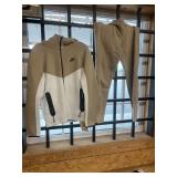 Sz S Nike Hoodie & Sz S Nike Sweats