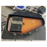 Vintage Oscar Schmidt Autoharp in Case