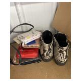 7 Pcs - Sz 6 Arizona Booties - Phone Case