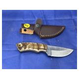 Damascus Steel Fixed Blade Knife in Sheath