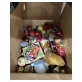 Box of Assorted  Holiday Dï¿½cor