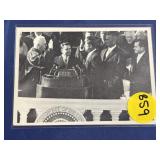 SCARCE CARD 1964 TOPPS JFK TAKES THE OATH
