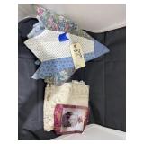 Linen/Lace Tablecloth - Quilted Dï¿½cor